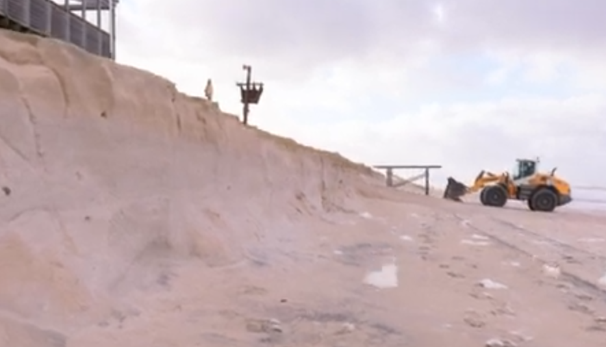 SYLT NEWS: Monsterwellen fressen Sylter Strand - Onkel Johnny's bietet jetzt noch mehr Meerblick