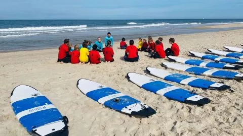 Surfkurse für Sylter Kids und Jugendliche in den Sommerferien 2024